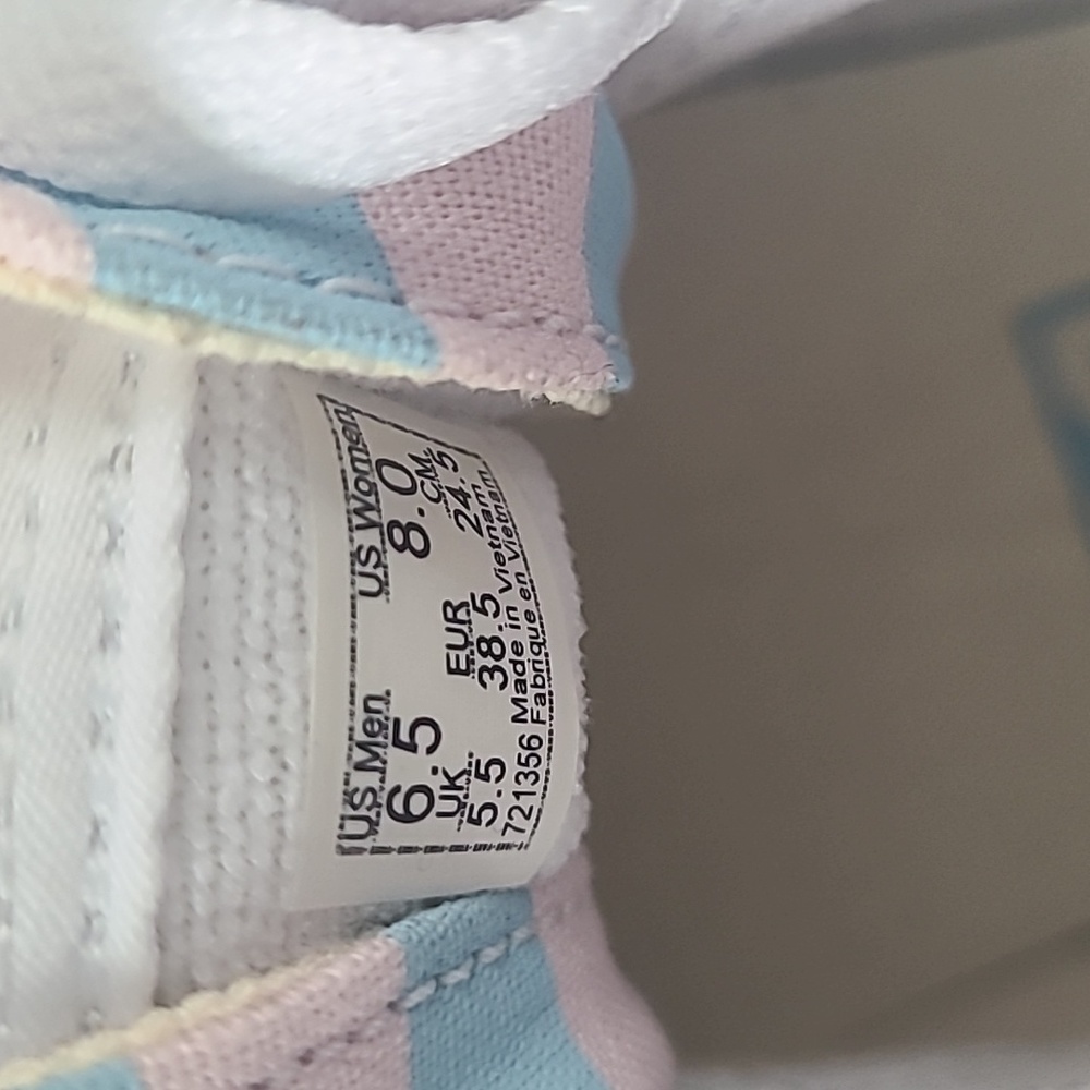 Women's super cute and fun, pastel striped, NWT high-top vans sk8-hi, 8 or 8.5 - Picture 11 of 11